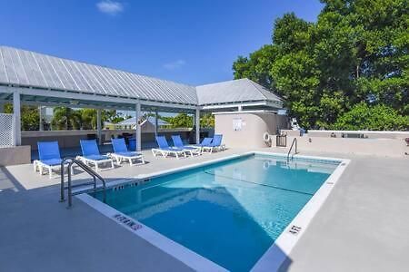 New Casa Caribe By Brightwild- Two-Story Condo Rooftop Pool 키웨스트 외부 사진