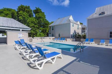 New Casa Caribe By Brightwild- Two-Story Condo Rooftop Pool 키웨스트 외부 사진