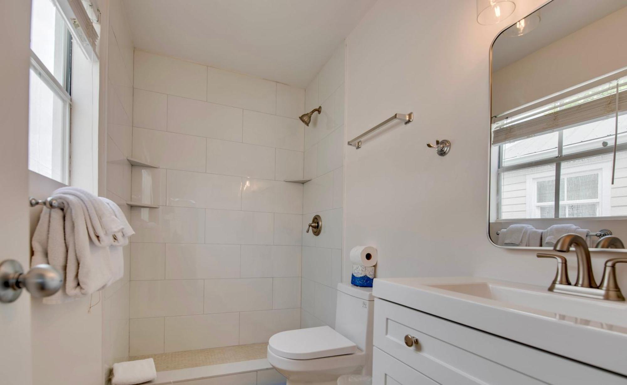 New Casa Caribe By Brightwild- Two-Story Condo Rooftop Pool 키웨스트 외부 사진