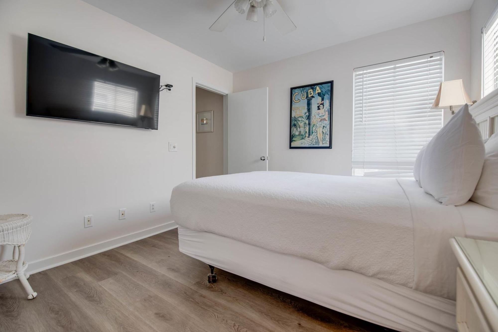 New Casa Caribe By Brightwild- Two-Story Condo Rooftop Pool 키웨스트 외부 사진